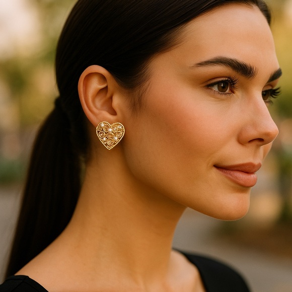 Givenchy 💛Heart & Pearl gold tone metal earrings. - Picture 2 of 6